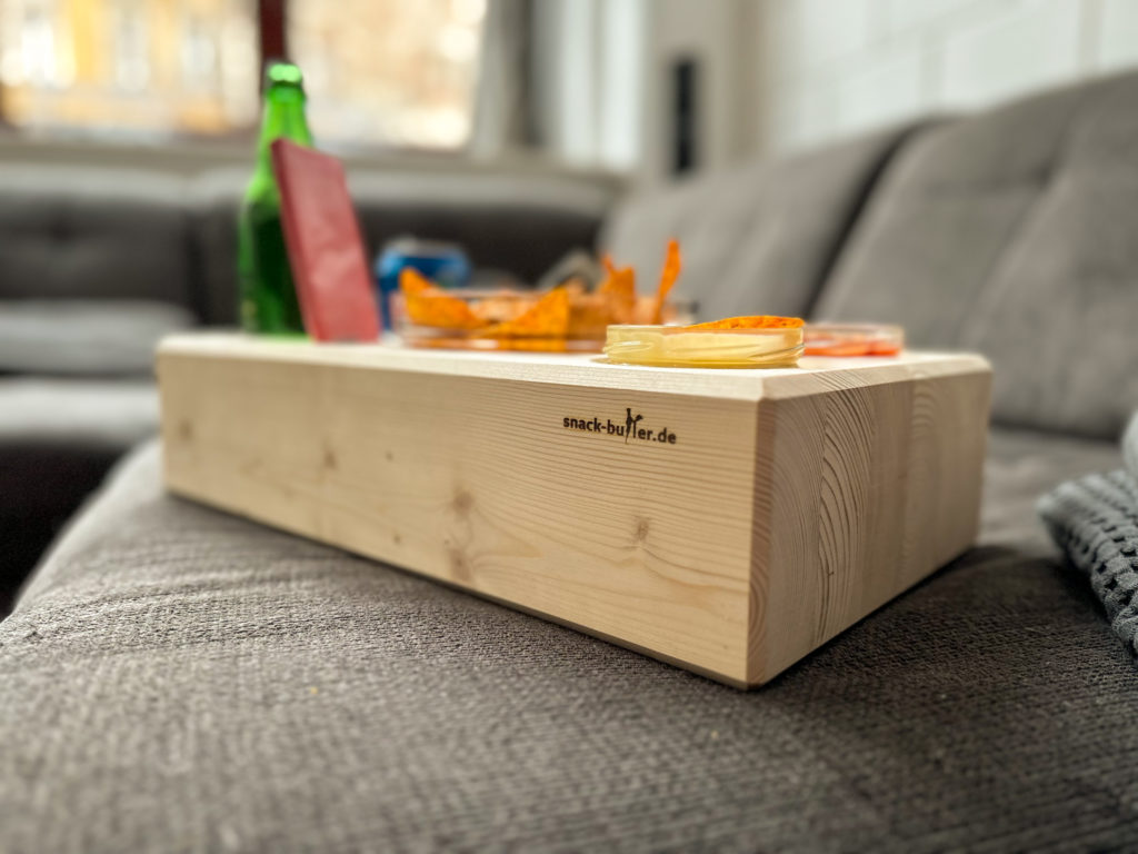 Der Couch-Butler - Perfekt für die UCI-Kino-Käsesauce - »ONLY NATURE« Couch